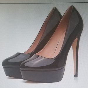New Elisabet Tang platform heels size 7 black